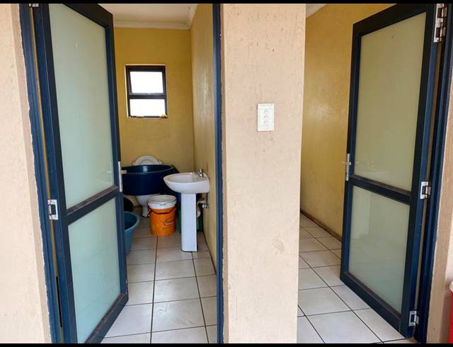 12 BEDROOM HOUSE FOR SALE IN LEACHVILLE EXT 3